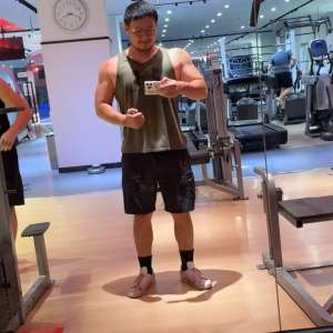 请输入相册名称